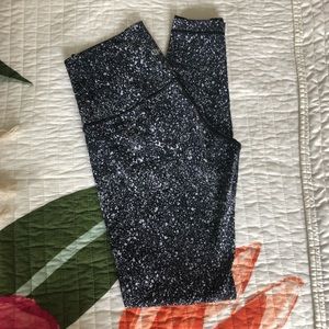Lululemon Luminesce Splatter Wunder Under